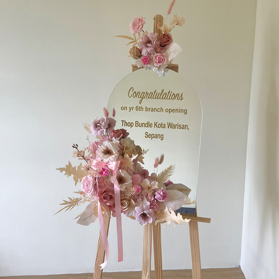 Opening Mirror Flower Stand - Soft pink theme